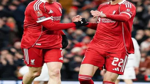 孙捷绝杀助深圳队1-0战胜长春亚泰，卡尔德克击中立柱险些破门